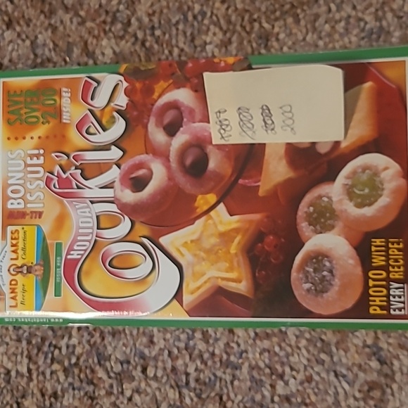 Assorted Recipe Book Collection - Picture 8 of 8